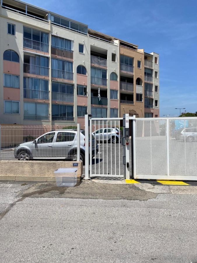 Petit T2 Proche De La Plage Sete Bagian luar foto